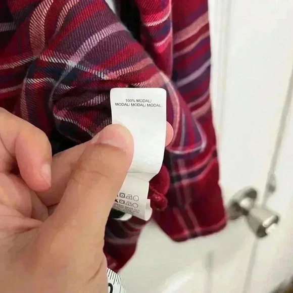 LUCKY BRAND Red Split Back Plaid Button Down Flannel Top | size small - Picture 7 of 9